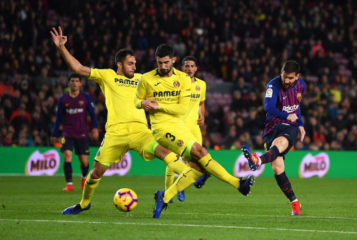 Thắng kịch tính Villareal phút cuối, Barcelona đòi lại ngôi đầu La Liga - Ảnh 4.