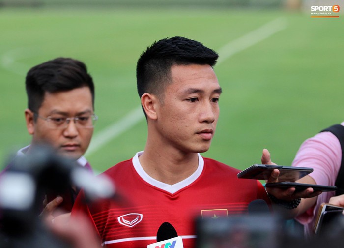 Tiền vệ tuyển Việt Nam lấy thất bại đau đớn ở bán kết AFF Cup 2014 làm kinh nghiệm chia sẻ với đàn em - Ảnh 1.