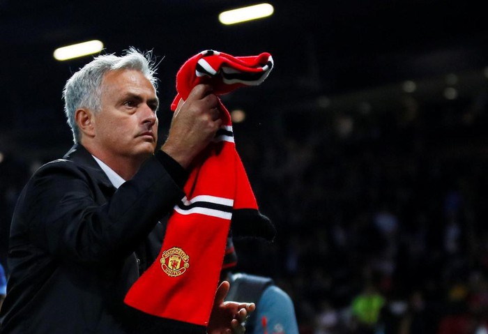 Cỗ quan tài mang tên Mourinho đang chờ ngày hạ huyệt - Ảnh 3.