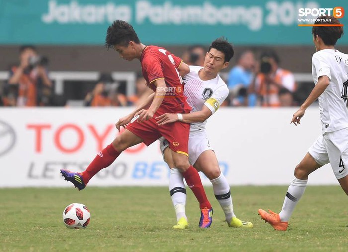 Minh Vương lập siêu phẩm sút phạt vào lưới thủ môn dự World Cup - Ảnh 9.