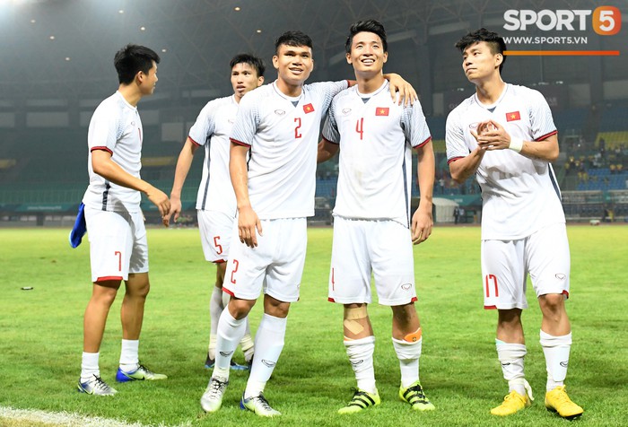 AFC chỉ ra cầu thủ Olympic Việt Nam phải bắt chết nếu muốn thắng UAE - Ảnh 2.