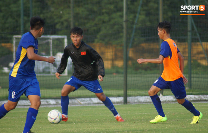 Trở về từ Nhật Bản, U16 Việt Nam hăng say tập luyện hướng tới VCK U16 Châu Á - Ảnh 1.