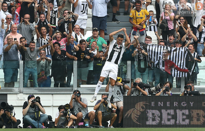 Ronaldo giải cơn khát bàn thắng ở Serie A, Juventus độc chiếm ngôi đầu bảng - Ảnh 4.