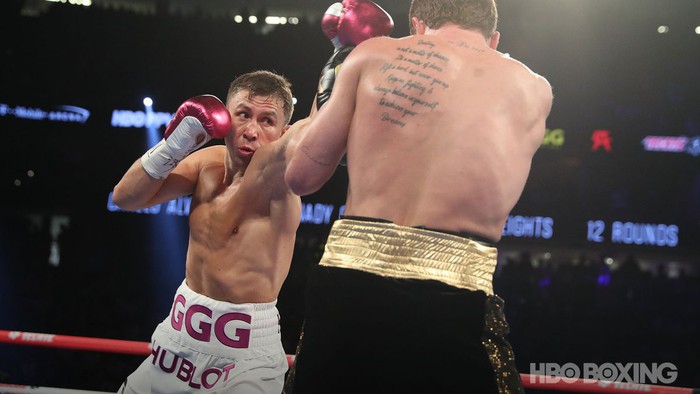 Canelo Alvarez đánh bại Gennady Golovkin trong trận tranh đai siêu kịch tính  - Ảnh 2.