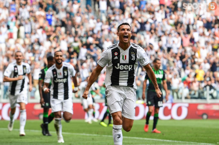 Ronaldo giải cơn khát bàn thắng ở Serie A, Juventus độc chiếm ngôi đầu bảng - Ảnh 3.