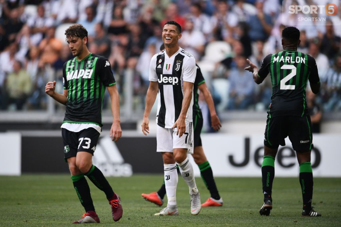 Ronaldo giải cơn khát bàn thắng ở Serie A, Juventus độc chiếm ngôi đầu bảng - Ảnh 9.