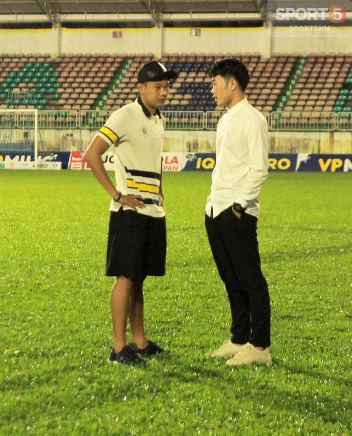 Xuân Trường, Văn Thanh bảnh bao đến động viên đồng đội HAGL sau trận thua Hà Nội - Ảnh 6.
