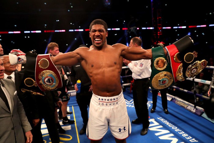 Hạ knock-out võ sĩ người Nga, Anthony Joshua bảo vệ thành công 4 đai thế giới - Ảnh 10.