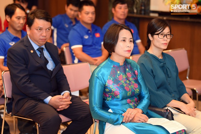 Đội tuyển U17 Việt Nam nhận tình cảm đặc biệt của Đại sứ Nhật Bản trong Lễ tiễn tại nhà riêng. - Ảnh 3.