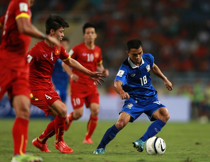 Nói không với “Messi Thái”, Thái Lan triệu tập tới… 50 cầu thủ để bảo vệ ngôi vô địch AFF Cup 2018 - Ảnh 1.
