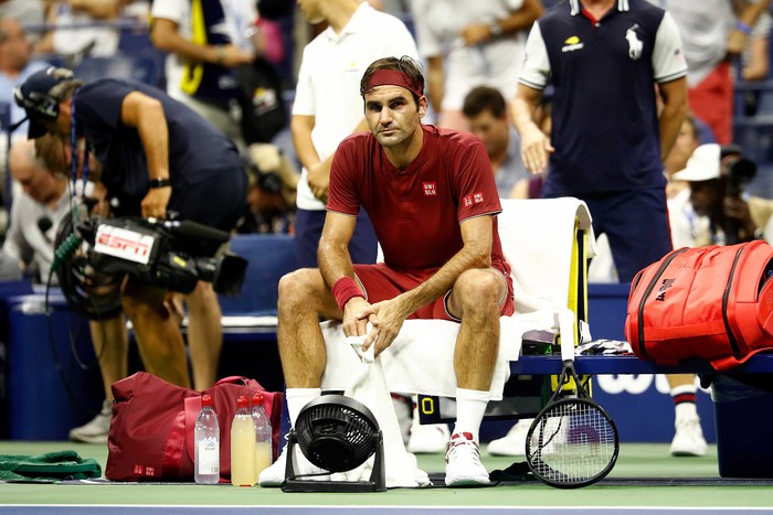 Federer thua sốc tay vợt ngổ ngáo ở vòng 4 US Open - Ảnh 12.