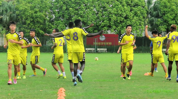 Đức Huy tiếc nuối về chấn thương của Xuân Mạnh, nhưng Hà Nội FC vẫn quyết thắng SLNA - Ảnh 6.