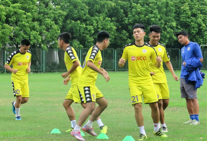 Đức Huy tiếc nuối về chấn thương của Xuân Mạnh, nhưng Hà Nội FC vẫn quyết thắng SLNA - Ảnh 7.