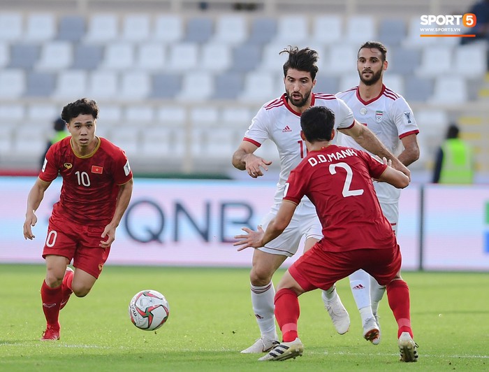 Duy Mạnh bị treo giò ở trận đấu cuối cùng ở vòng bảng Asian Cup 2019 vì lý do này - Ảnh 3.