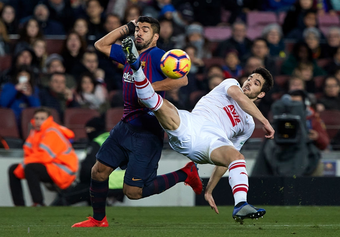 Barca đại thắng trong ngày Messi ghi bàn thứ 400 tại La Liga, Real chật vật chen chân vào top 4 - Ảnh 7.