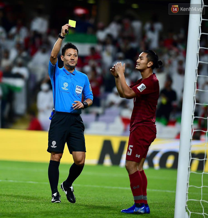 Xuất sắc cầm hòa chủ nhà UAE, Thái Lan giành vé vào vòng 1/8 Asian Cup 2019 - Ảnh 1.
