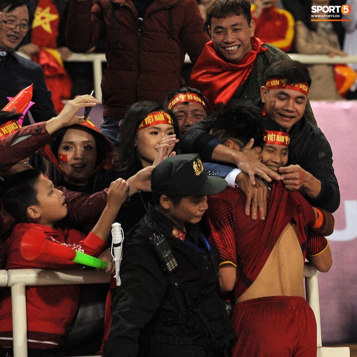 Tuyển thủ Việt Nam quyết không mời gia đình sang UAE trước trận đấu với Yemen - Ảnh 1.