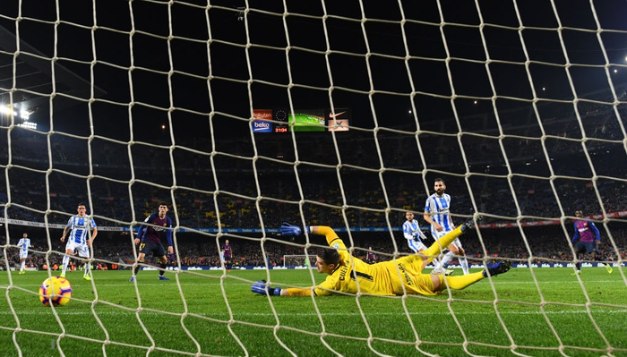 Lionel Messi tỏa sáng, Barcelona thoát hiểm trên sân nhà - Ảnh 4.
