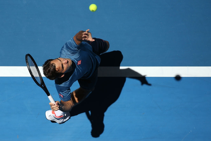 Federer vui sướng ôm chầm nữ tay vợt đánh cặp khi giành danh hiệu đầu tiên trong năm 2019 - Ảnh 4.