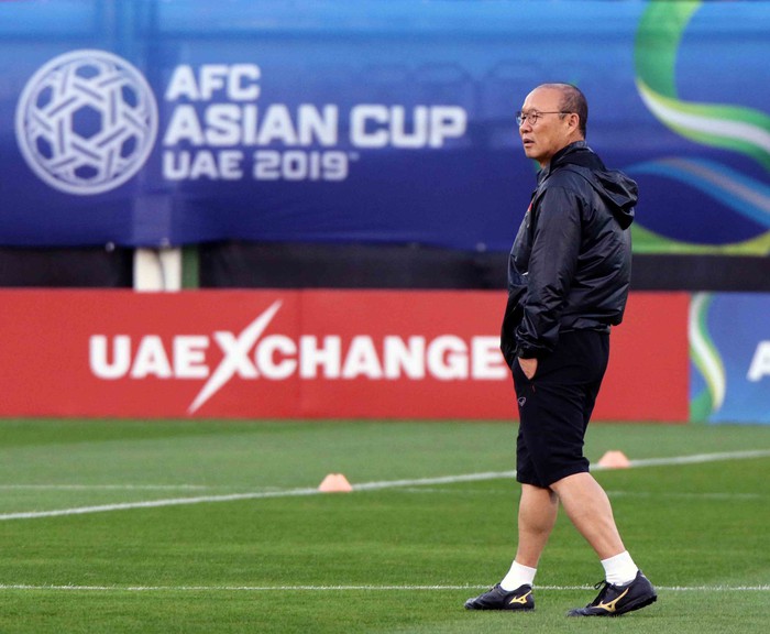 Văn Toàn, Duy Mạnh cười đùa rạng rỡ trước ngày khai mạc Asian Cup 2019 - Ảnh 11.