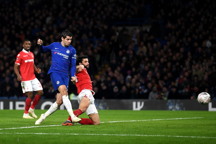 Ngôi sao yếu đuối Morata lập cú đúp, Chelsea thắng nhẹ trong ngày tạm biệt Fabregas - Ảnh 5.