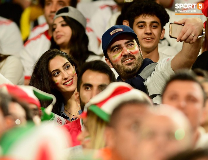 Fangirl Iran đẹp xuất thần trong ngày đội nhà giành chiến thắng đậm trước Yemen - Ảnh 3.