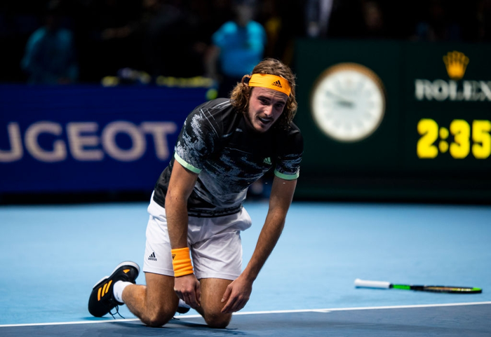 Ngược dòng thắng kịch tính, hot boy quần vợt đăng quang ATP Finals 2019 - Ảnh 5.