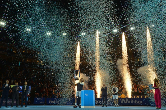 Ngược dòng thắng kịch tính, hot boy quần vợt đăng quang ATP Finals 2019 - Ảnh 8.