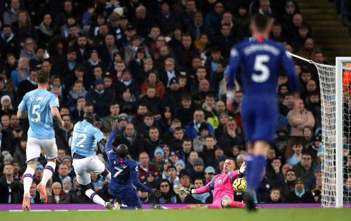 Khoảnh khắc siêu sao giúp Man City đả bại Chelsea ngay trên sân nhà - Ảnh 3.