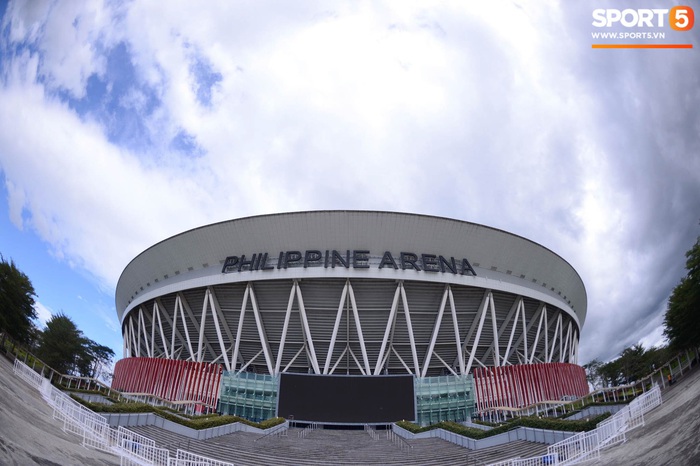 Trước ngày khai mạc SEA Games 5 ngày: Bất ngờ trước hình ảnh ngổn ngang tại SVĐ Philippine Arena. - Ảnh 1.