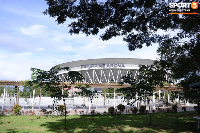 Trước ngày khai mạc SEA Games 5 ngày: Bất ngờ trước hình ảnh ngổn ngang tại SVĐ Philippine Arena. - Ảnh 2.