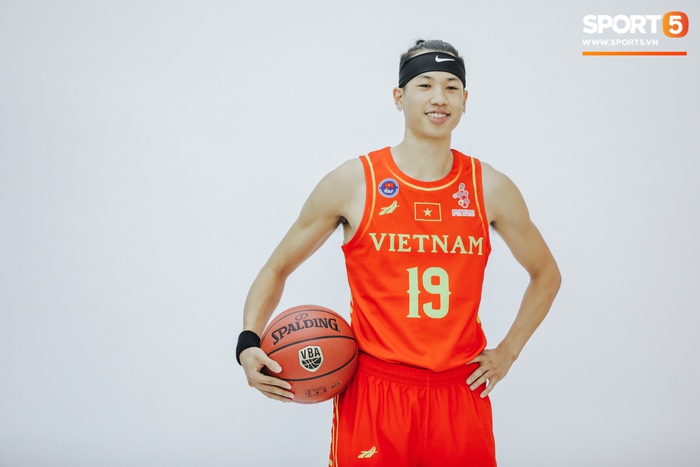Sao bóng rổ Việt Nam tại SEA Games 30: Đinh Thanh Sang và những điều chưa biết - Ảnh 1.