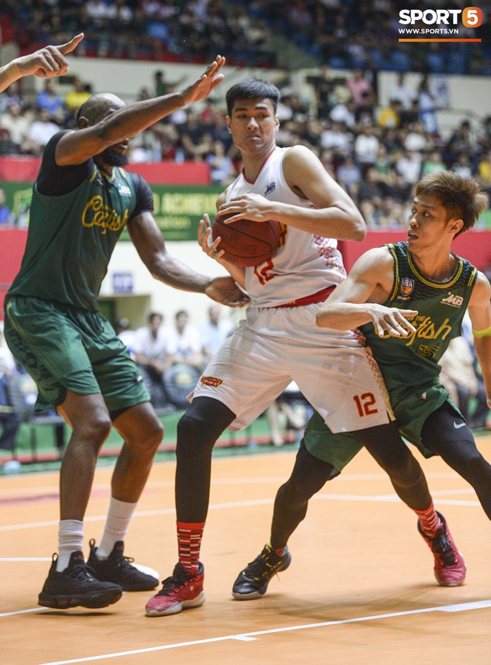 Sao bóng rổ Việt Nam tại SEA Games 30: Nguyễn Huỳnh Phú Vinh và những điều chưa biết - Ảnh 1.