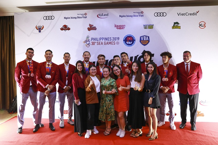 Đội tuyển bóng rổ Việt Nam nhận thưởng gần 1 tỷ đồng sau thành công ở SEA Games 30 - Ảnh 5.