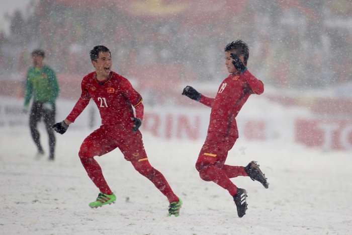 Hãy bình chọn ngay cho Quang Hải để bàn thắng &quot;cầu vồng trong tuyết&quot; trở thành biểu tượng giải AFC - Ảnh 2.