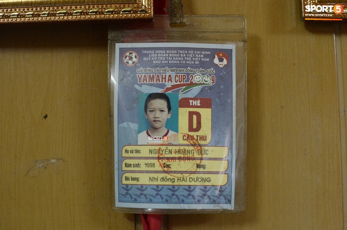 Về thăm nhà &quot;người hùng&quot; U22 Việt Nam, Nguyễn Hoàng Đức: Tràn ngập kỷ vật World Cup và những bức ảnh thời &quot;trẻ trâu&quot; hết sức dễ thương - Ảnh 11.