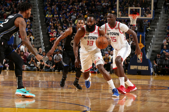 NBA 19-20: Ngày Giáng sinh buồn của Houston Rockets khi đón nhận thất bại trước Golden State Warriors - Ảnh 2.