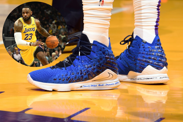 Ngắm những mẫu giày &quot;độc đáo&quot; của sao NBA dịp Giáng sinh 2019: Giật mình với đôi giày có giá lên đến ... 329 triệu đồng - Ảnh 11.