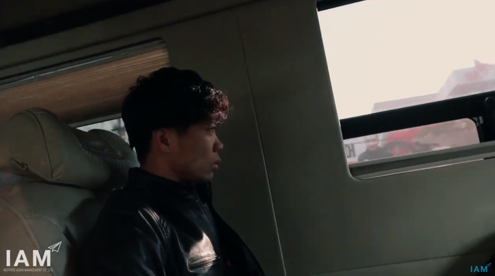 Hành trình Công Phượng xuất ngoại được ghi lại bằng video đẹp như MV Hàn Quốc - Ảnh 2.
