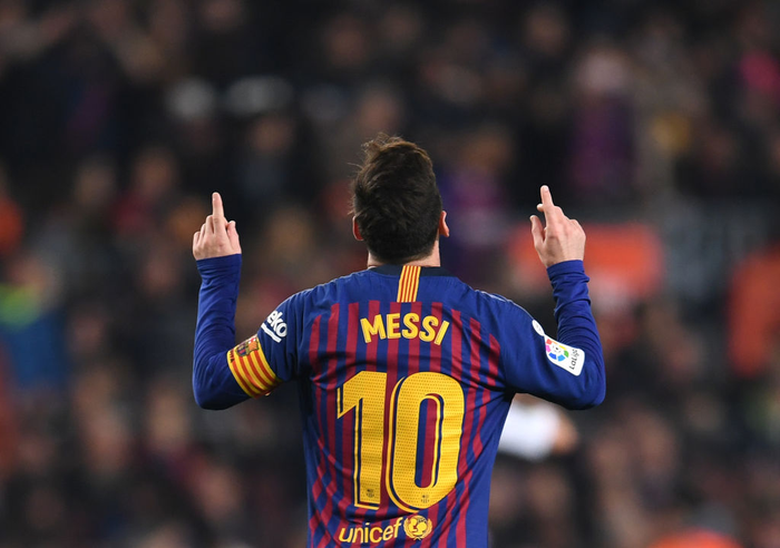 Messi lại đá hỏng phạt đền, Barcelona thắng chật vật trước đối thủ yếu hơn - Ảnh 5.