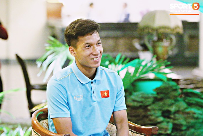 Nguyễn Văn Đạt: Mang áo số 4, chơi trung vệ và cũng ham ăn nhất đội như Bùi Tiến Dũng - Ảnh 2.