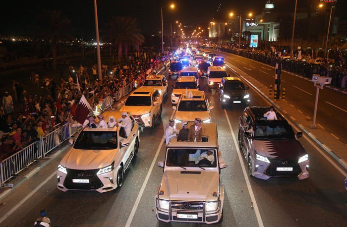 Qatar sáng rực trong đêm, sôi động chưa từng có trong ngày đón những người hùng trở về từ Asian Cup - Ảnh 10.