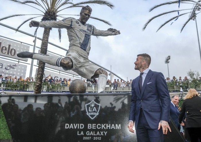 Bị cả ekip trường quay bày trò cực khó đỡ để chọc giận nhưng cách David Beckham phản ứng vẫn khiến các fan phải điêu đứng - Ảnh 2.