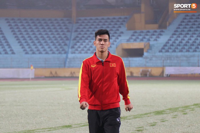 Quang Hải, Văn Hậu làm quân sư cho HLV Park Hang-seo ở trận đấu với U23 Đài Loan - Ảnh 11.