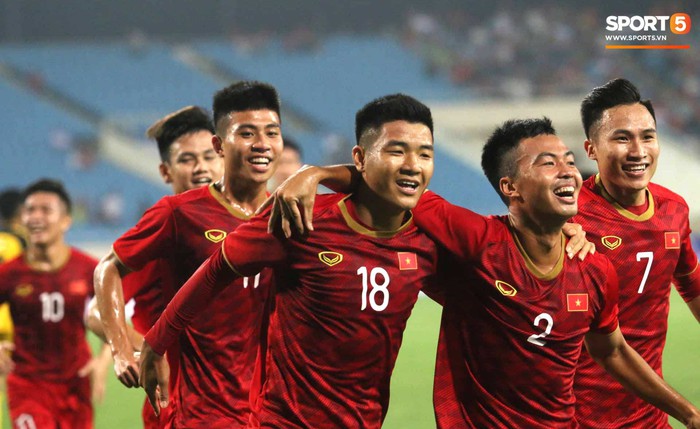 U23 Việt Nam thắng đậm 6-0, màn ra quân hoàn hảo trước đại chiến với U23 Indonesia và U23 Thái Lan - Ảnh 2.