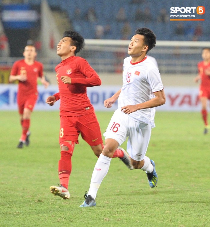 Hậu vệ tuyển Việt Nam khiến hàng triệu người hâm mộ thót tim ở trận gặp U23 Indonesia - Ảnh 9.