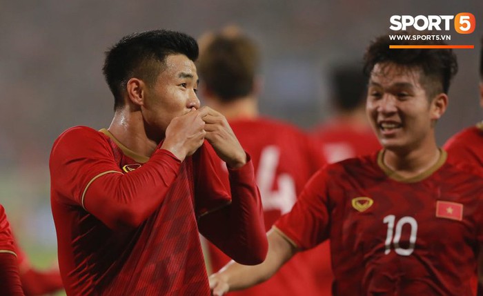 U23 Việt Nam 4-0 U23 Thái Lan: Thắng người Thái với tỷ số đậm nhất lịch sử, thầy trò HLV Park Hang-seo hiên ngang vượt qua vòng loại giải U23 châu Á - Ảnh 2.
