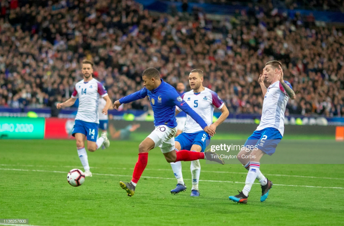Vòng loại Euro 2020: Pháp thắng đậm, Bồ Đào Nha lại bị cầm hòa dù có Ronaldo trong đội hình - Ảnh 12.