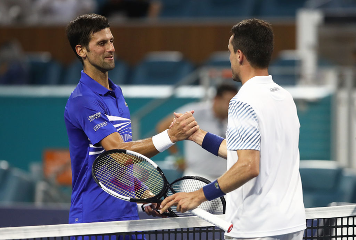 Gặp phải khắc tinh, Djokovic thua sốc ở vòng 4 Miami Open - Ảnh 3.