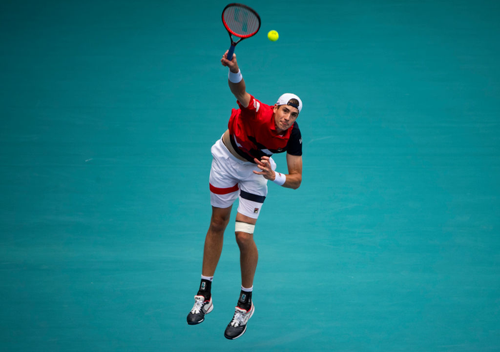 Hạ gục đối thủ chênh lệch tuổi tác lớn nhất sự nghiệp, Federer lần thứ 5 vào chung kết Miami Open - Ảnh 8.